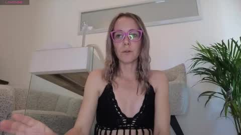 Stacy 2pm to 6pm mon-fri 3 CAT online show from May 5, 1:08 pm
