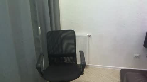 crazy online show from January 4, 5:37 pm