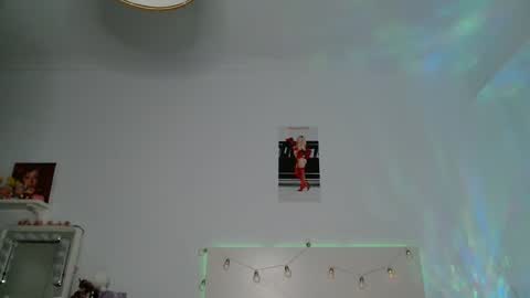 Snapshot of crazy_sweetie chatting on October 23, 8:46 am crazy sweetie online show from October 23, 8:46 am