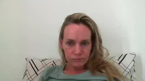 Snapshot of crazyanny chatting on January 3, 5:10 pm Anny online show from January 3, 5:10 pm