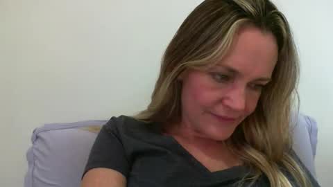 Snapshot of crazyanny chatting on January 14, 6:49 pm Anny online show from January 14, 6:49 pm