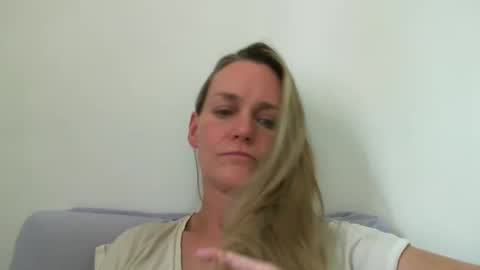 Snapshot of crazyanny chatting on January 17, 7:05 pm Anny online show from January 17, 7:05 pm