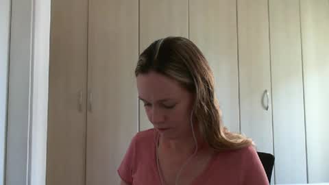 Snapshot of crazyanny chatting on January 24, 10:53 am Anny online show from January 24, 10:53 am