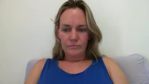 Snapshot of crazyanny chatting on January 26, 6:27 pm Anny online show from January 26, 6:27 pm