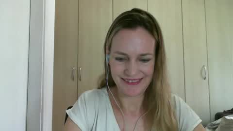 Snapshot of crazyanny chatting on January 30, 10:50 am Anny online show from January 30, 10:50 am