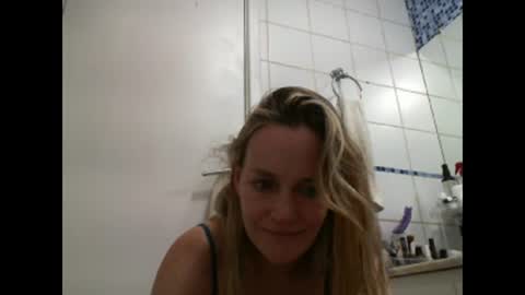 Snapshot of crazyanny chatting on January 30, 7:15 pm Anny online show from January 30, 7:15 pm