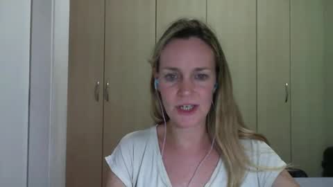 Snapshot of crazyanny chatting on January 31, 8:01 pm Anny online show from January 31, 8:01 pm