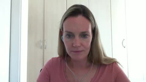 Snapshot of crazyanny chatting on February 12, 5:16 pm Anny online show from February 12, 5:16 pm