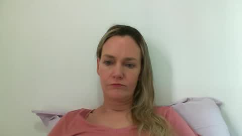 Snapshot of crazyanny chatting on February 14, 10:07 am Anny online show from February 14, 10:07 am