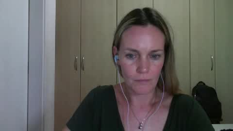 Snapshot of crazyanny chatting on February 18, 6:04 pm Anny online show from February 18, 6:04 pm