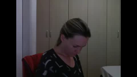 Snapshot of crazyanny chatting on February 21, 12:27 am Anny online show from February 21, 12:27 am