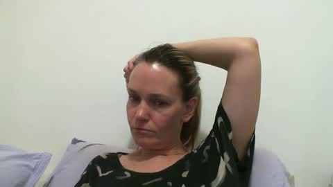 Snapshot of crazyanny chatting on February 23, 11:58 pm Anny online show from February 23, 11:58 pm