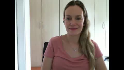 Snapshot of crazyanny chatting on March 10, 12:26 pm Anny online show from March 10, 12:26 pm