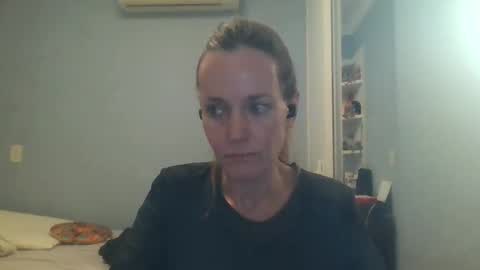 Snapshot of crazyanny chatting on September 18, 10:56 pm Anny online show from September 18, 10:56 pm