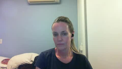 Snapshot of crazyanny chatting on October 6, 11:02 pm Anny online show from October 6, 11:02 pm