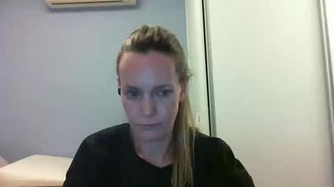 Snapshot of crazyanny chatting on October 8, 10:51 pm Anny online show from October 8, 10:51 pm