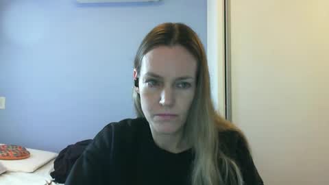 Snapshot of crazyanny chatting on October 9, 10:57 am Anny online show from October 9, 10:57 am