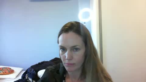 Snapshot of crazyanny chatting on October 30, 10:49 am Anny online show from October 30, 10:49 am