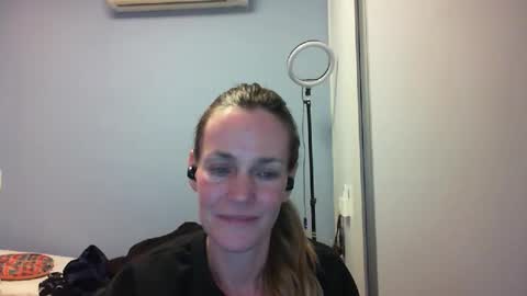 Snapshot of crazyanny chatting on October 31, 11:17 pm Anny online show from October 31, 11:17 pm