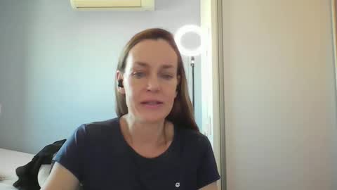 Snapshot of crazyanny chatting on December 5, 12:25 pm Anny online show from December 5, 12:25 pm