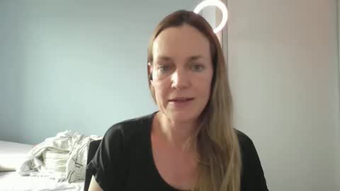 Snapshot of crazyanny chatting on December 15, 4:33 pm Anny online show from December 15, 4:33 pm