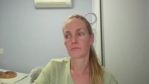 Anny online show from February 23, 12:30 am