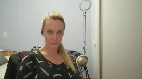 Anny online show from April 3, 12:19 am