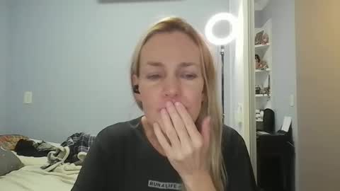 Anny online show from April 8, 12:16 pm