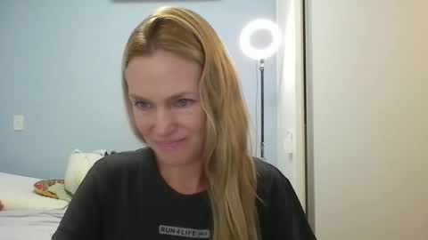 Anny online show from April 22, 12:28 pm