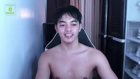 Snapshot of crazyasiancum chatting on December 14, 4:42 pm Zion online show from December 14, 4:42 pm