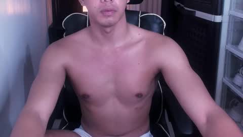 Snapshot of crazyasiancum chatting on October 7, 2:31 am Zion online show from October 7, 2:31 am