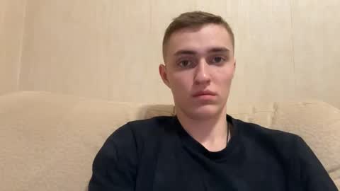 Snapshot of crazybottom99 chatting on December 4, 4:27 pm Alex online show from December 4, 4:27 pm