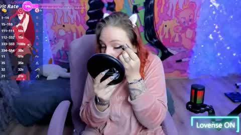 Snapshot of crazybubblegum chatting on November 2, 2:47 am Sam online show from November 2, 2:47 am