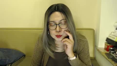 Kelly   online show from February 12, 1:37 pm