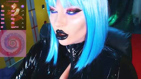 Roxy online show from November 2, 2:30 pm