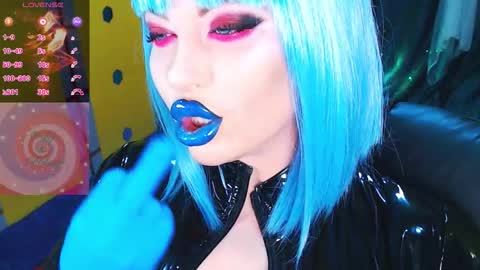 Roxy online show from November 28, 2:42 pm