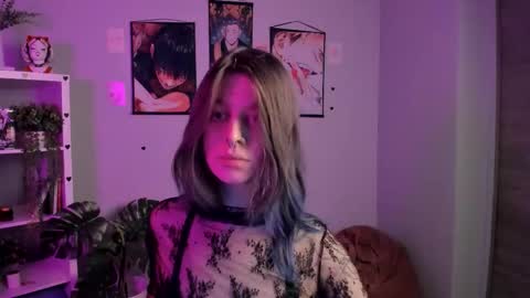 Alice online show from March 10, 8:03 pm