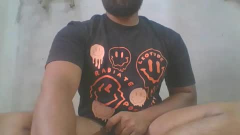 crazzy_booy online show from December 2, 3:56 am