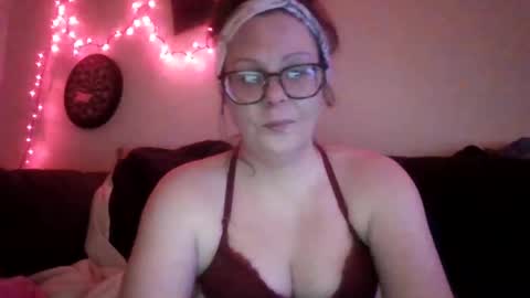 creammenow1229 online show from January 23, 11:15 pm