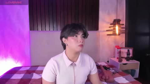 Snapshot of creamy_angelo chatting on November 2, 8:44 pm creamy_angelo online show from November 2, 8:44 pm