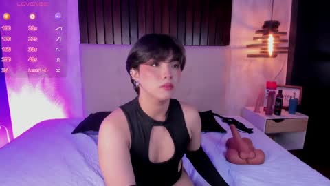 Snapshot of creamy_angelo chatting on November 6, 8:10 pm creamy_angelo online show from November 6, 8:10 pm