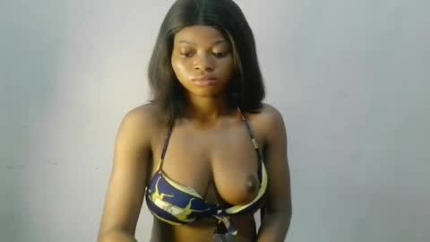 Snapshot of creamy_babyx chatting on May 16, 8:33 am Creamy babyx online show from May 16, 8:33 am