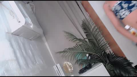 Delilah online show from October 14, 8:26 am