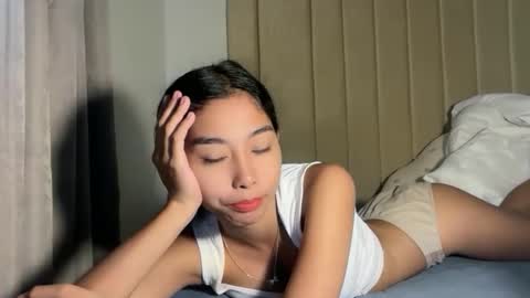 Snapshot of creamy_sexy chatting on September 11, 4:23 am mika online show from September 11, 4:23 am