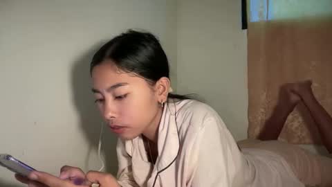 Snapshot of creamy_sexy chatting on September 17, 4:25 am mika online show from September 17, 4:25 am