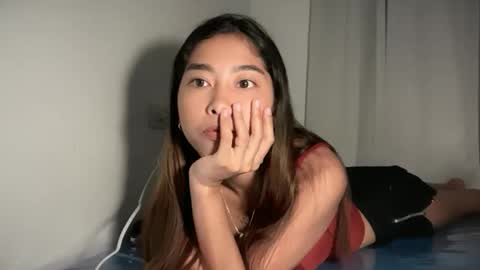 Snapshot of creamy_sexy chatting on September 20, 3:18 am mika online show from September 20, 3:18 am