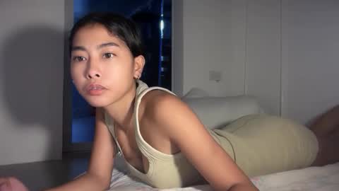 Snapshot of creamy_sexy chatting on October 7, 6:10 am mika online show from October 7, 6:10 am
