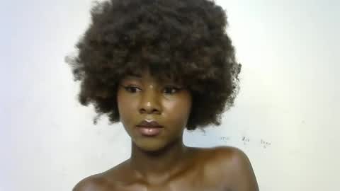 Snapshot of creamybabee chatting on January 12, 1:05 pm queen online show from January 12, 1:05 pm