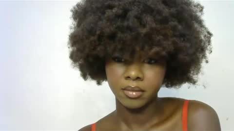 Snapshot of creamybabee chatting on January 23, 11:37 am queen online show from January 23, 11:37 am