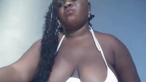 Snapshot of creamyposh1 chatting on October 31, 8:43 pm creamyposh1 online show from October 31, 8:43 pm